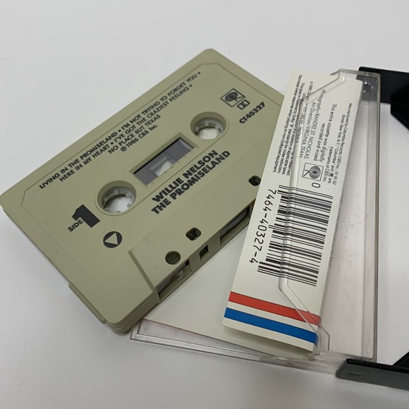 Cassette Tape | Willie Nelson The Promiseland | CBS Columbia Records 1986 Music - Picture 5 of 6
